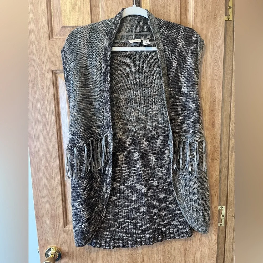 Vest - Picture 1 of 2